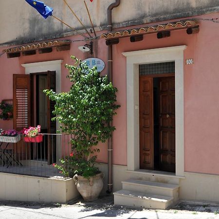 Il Giardino Di Pietra Bed & Breakfast Noto Bagian luar foto