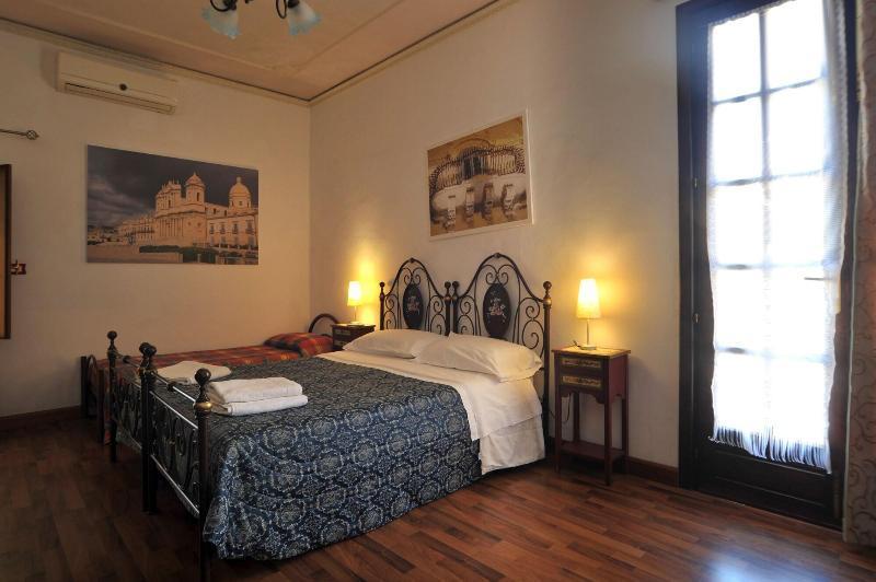 Il Giardino Di Pietra Bed & Breakfast Noto Bagian luar foto