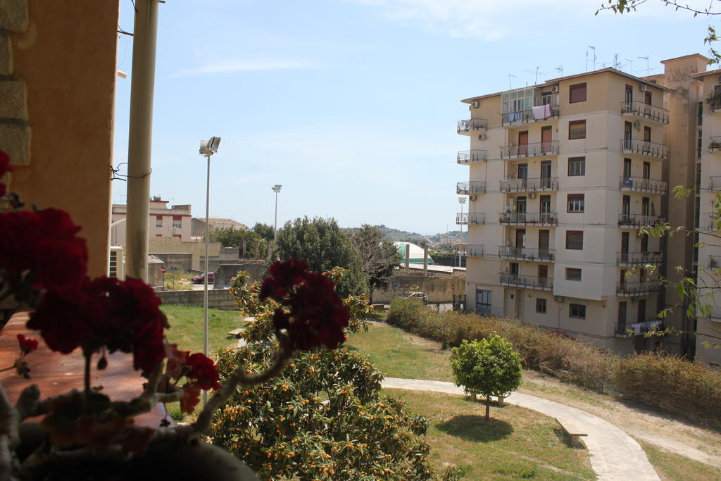 Il Giardino Di Pietra Bed & Breakfast Noto Ruang foto