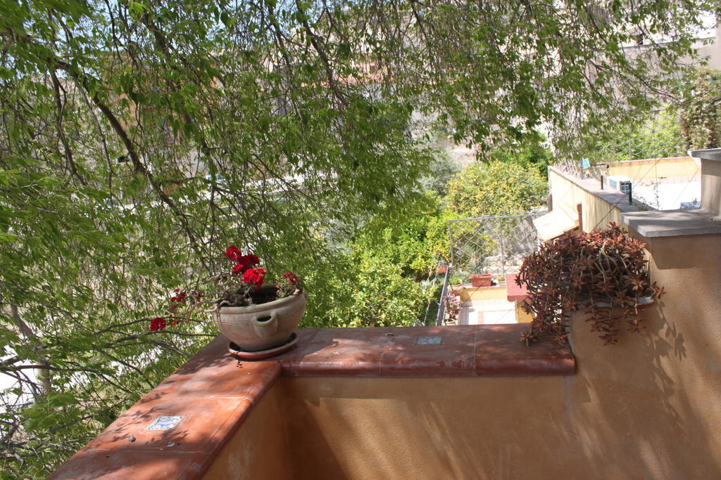 Il Giardino Di Pietra Bed & Breakfast Noto Ruang foto